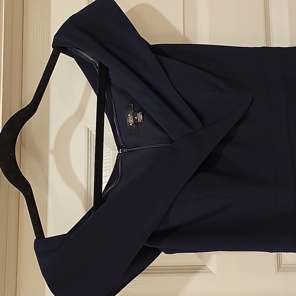 Aqua, Women of the shoulder black gown - Picture 6 of 12